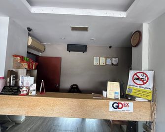 Tiong Nam Hotel - Masai - Rezeption