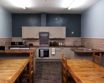 International Inn - Liverpool - Kitchen