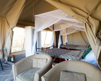 Serengeti Wildebeest Camp - Banagi - Bedroom