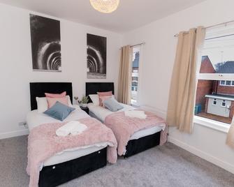 Entire home in Staffordshire - Stafford - Bedroom
