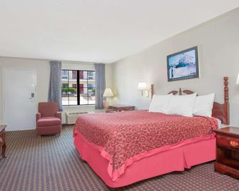 Days Inn by Wyndham Milledgeville - Milledgeville - Bedroom