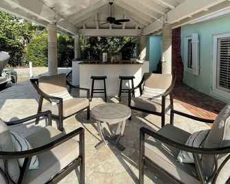 Charming Seaside Getaway with All the Comforts of Home - Key Largo - Patio
