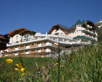 Hotel Alpenaussicht - Obergurgl - Building