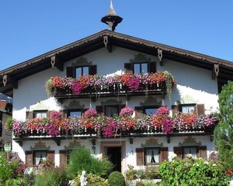 Double room with shower and toilet - Landhaus Mayer - Eben am Achensee - Gebäude