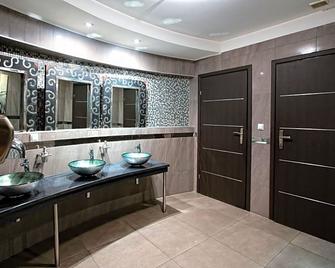 Hotel Gold - Dębica - Bathroom