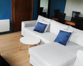 agréable duplex Candé centre ville 4/6 places - Candé - Living room