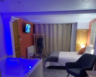 Studio Cosy Avec Jacuzzi Privatif Et Ter - Hazebrouck