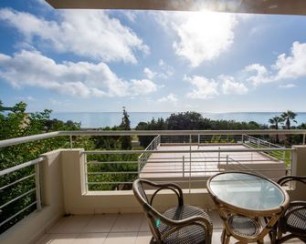 Portela Suites Kampoula - Ano Viannos - Balcón