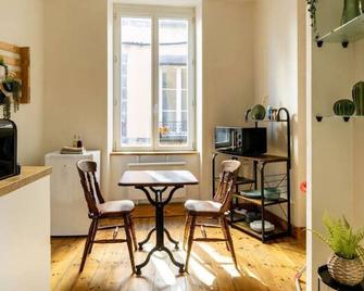 Cosy & Duplex - Appartements au coeur de la vieille Ville - Clermont-Ferrand - Comedor