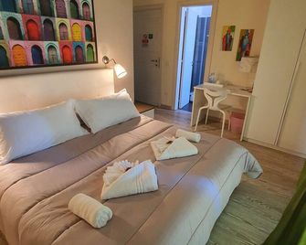 4Rooms Guest House Salerno - Salerno