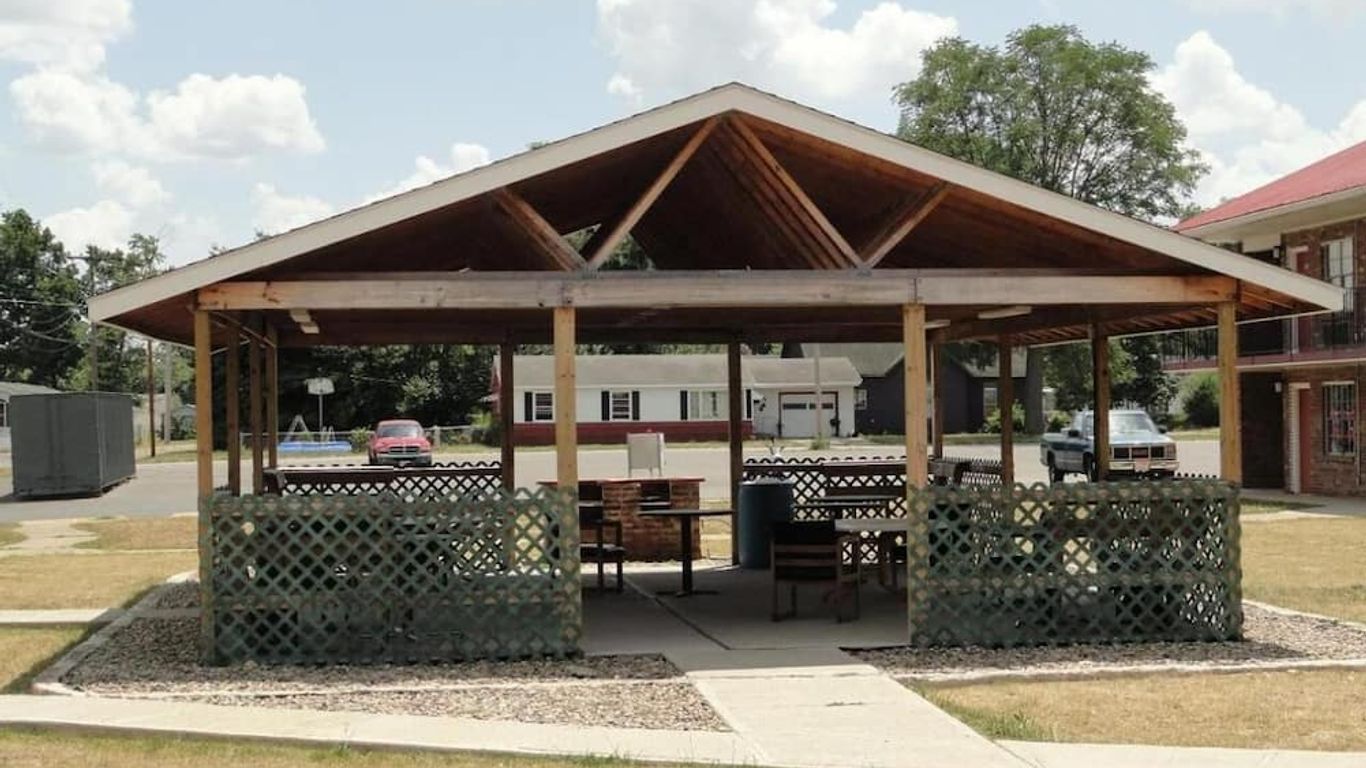 ريد كاربت إن تيري هوت