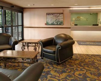 Baymont by Wyndham Battle Creek/I-94 - Battle Creek - Lobby