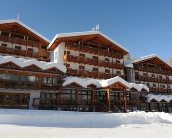 Hotel Union - Dimaro - Edificio