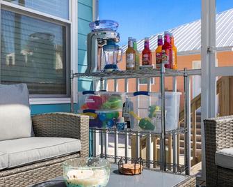 Tropic Like Its Hot Beachside Cottage-Resort Pool - Gulf Shores - Balkon