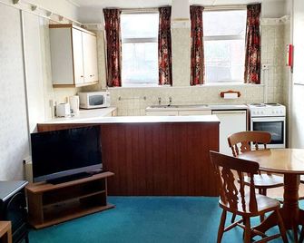 Beach Court Holiday Apartments - Skegness