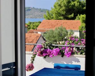 Cozy Villa Nana Brač - Milna (Brač) - Balkon