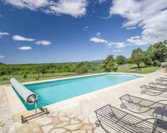 Fleur de Lys - Fayence - Piscina