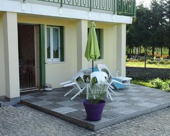 Residence in the heart of the Massif du Sancy - Cros - Patio