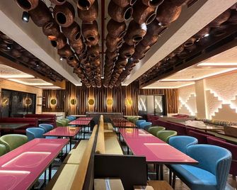 Hotel Mumbai House, Valnai Malad - Mumbai
