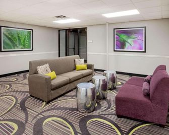 Bloom Hotel - Bloomington