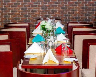 Fokuzzy Lodge - Аккра - Ресторан