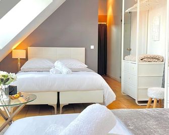 Modern Loft Duplex Penthouse with Balcony & Gym - Brüssel - Schlafzimmer