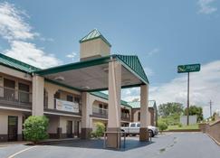 Quality Inn Mt. Pleasant - Mount Pleasant - Edifício