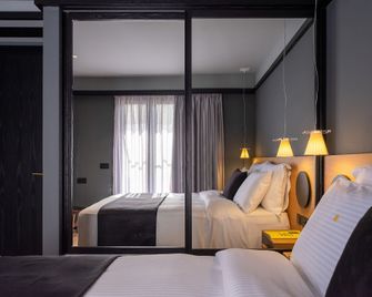 3 Pines Design Living - Heraklion - Schlafzimmer