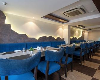 Treebo Pl Grand, Vishakapatnam - Vishakhapatnam - Restaurant