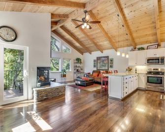 Cottage Creek Vineyards - Morgan Hill - Kitchen
