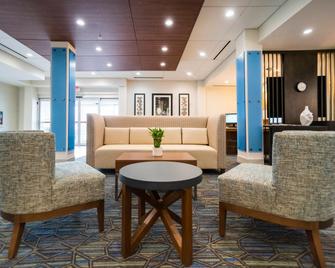 Holiday Inn Express & Suites Southaven Central - Memphis - Southaven - Area lounge