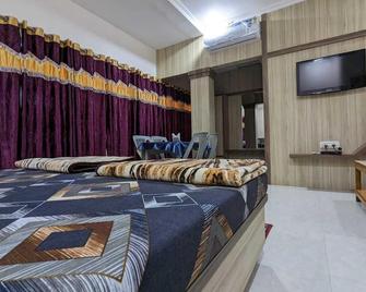 Hotel Shivneri - Bilāspur - Bedroom