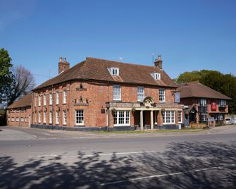 Wheatsheaf by Chef & Brewer Collection - Basingstoke - Edificio