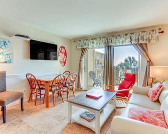 Ocean-View Balcony Beachfront Hilton Head Condo - Hilton Head Island - Living room