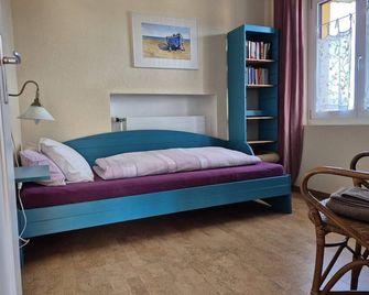 Chalet Aebnit - Aeschi bei Spiez - Bedroom