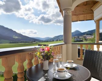 Landhotel Lechner - Kirchberg in Tirol - Balcón