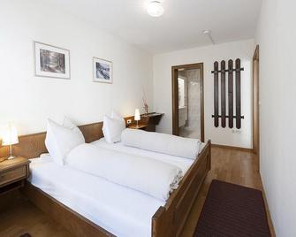 Hotel Garni Bernhard Am See - Walchsee - Schlafzimmer