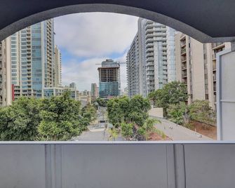 Hotel Ash&9th - San Diego - Balcón