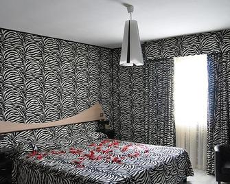 Hotel Ristorante Del Sole - Pastorano - Bedroom