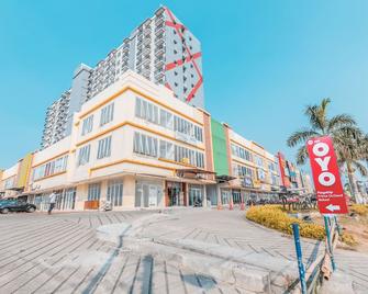 OYO Flagship 766 Prima Orchard - Bekasi - Gebouw