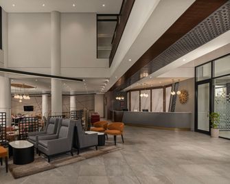 Crowne Plaza DAR Es Salaam By IHG - Daressalam - Lobby