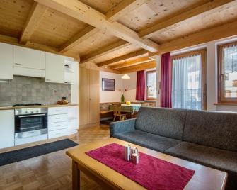 Apartments Tino - La Valle/Wengen - Soggiorno