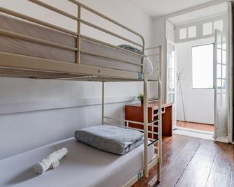 Oporto Invictus Hostel - Porto - Yatak Odası