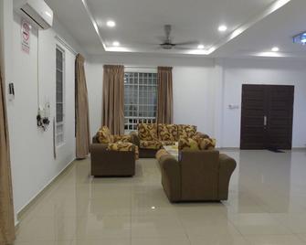 New Big Cosy beautiful home - Miri - Lobby