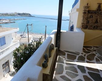 Voreades - Tinos - Balcone