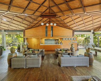 Orator Hotel Samoa - אפיה - לובי