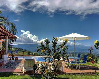 Balaguer Finca Boutique Rental - Palestina - Pool