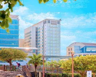 Mercure Okinawa Naha - נאהא - בניין
