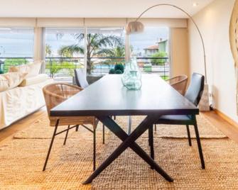 Depto Exclusivo con Vista al Mar, Puerto del Buceo - Montevideo - Dining room