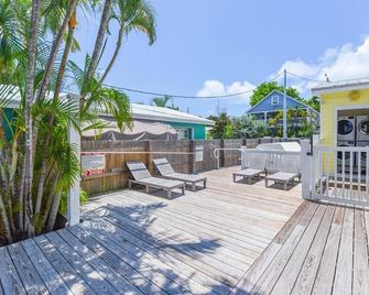 Andy's Attic - Key West - Balkon